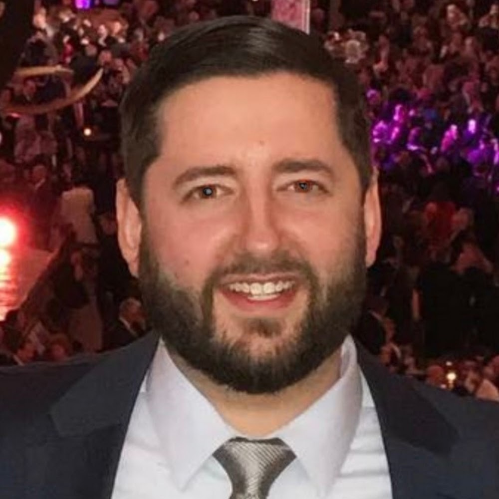 Meet your Posher, Adam